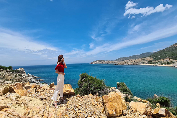 Vịnh Vĩnh Hy (38km) Vịnh Vĩnh Hy (38km)