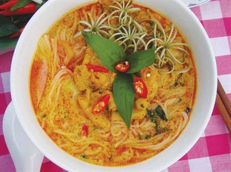 B&uacute;n k&egrave;n l&agrave; m&oacute;n ăn d&acirc;n gi&atilde; của người H&agrave; Ti&ecirc;n