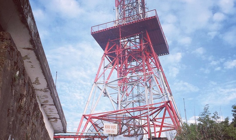 Th&aacute;p truyền h&igrave;nh Tam Đảo l&agrave; địa điểm d&agrave;nh cho người th&iacute;ch chinh phục