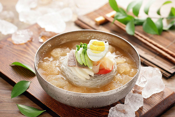 Naengmyeon - Mì lạnh