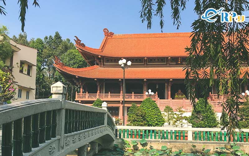 Thư viện của chùa là nơi lưu trú toàn bộ số kinh sáng của chùa