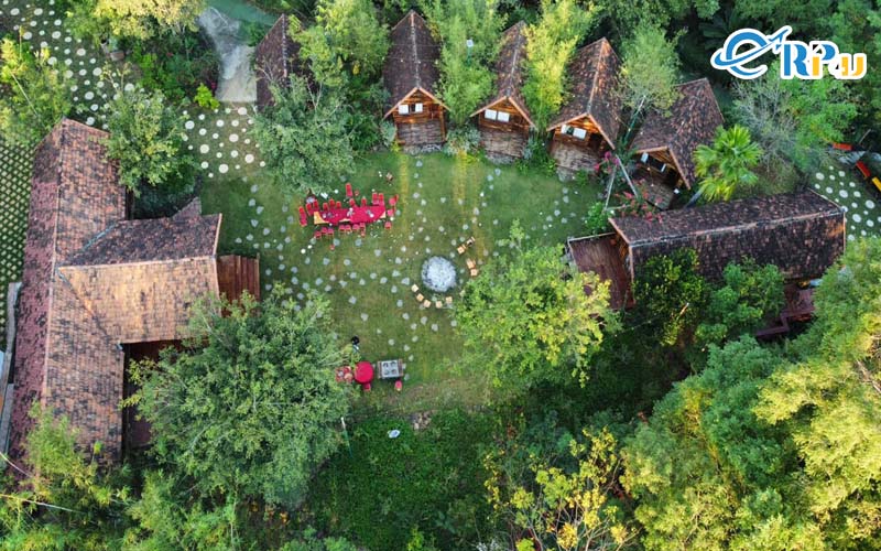 Troh Bư là một vườn thực vật có từ năm 1995, có vị trí cách trung tâm thành phố 10km