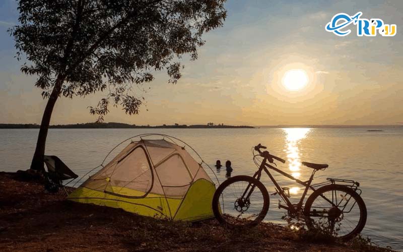 Đứng giữa đảo, bạn như được hòa mình vào thiên nhiên yên bình Đứng giữa đảo, bạn như được hòa mình vào thiên nhiên yên bình