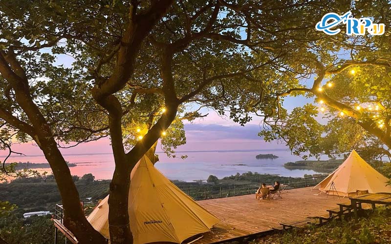 Khu cắm trại hồ Trị An nằm ở tỉnh Đồng Nai, cách Sài Gòn khoảng 70km Khu cắm trại hồ Trị An nằm ở tỉnh Đồng Nai, cách Sài Gòn khoảng 70km