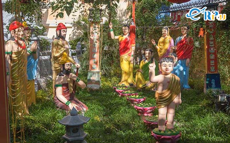 Chùa Vạn Hạnh có địa chỉ toạ lạc tại số 39 Phù Đổng Thiên Vương, phường 8, thành phố Đà Lạt, tỉnh Lâm Đồng Chùa Vạn Hạnh có địa chỉ toạ lạc tại số 39 Phù Đổng Thiên Vương, phường 8, thành phố Đà Lạt, tỉnh Lâm Đồng