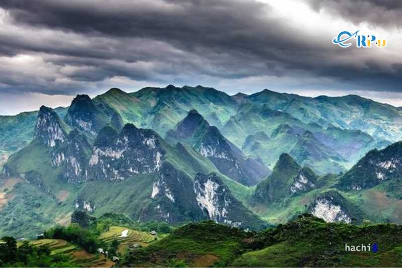 Chiêm ngưỡng những dãy núi đá vôi kiệt tác