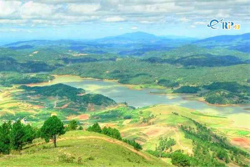 Trên đỉnh núi Langbiang Đà Lạt