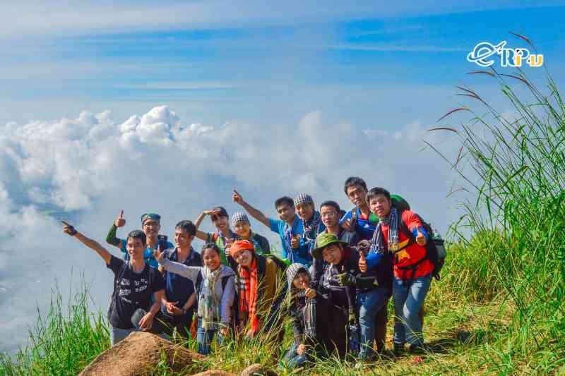 Leo núi Langbiang Đà Lạt