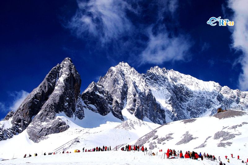 Núi Tuyết Ngọc Long