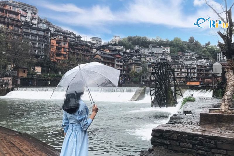 Trang phục đi Kiến Thủy, Trung Quốc