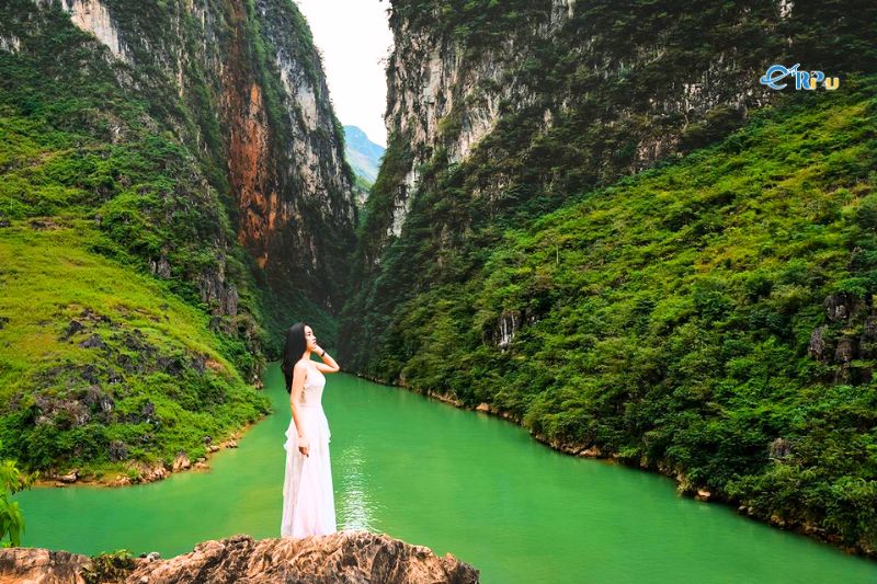 Giá vé vào Hẻm Tu Sản