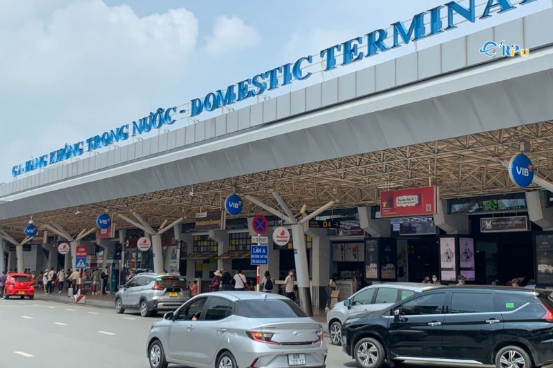 Đi từ sân bay Tân Sơn Nhất về bằng gì tiện nhất?