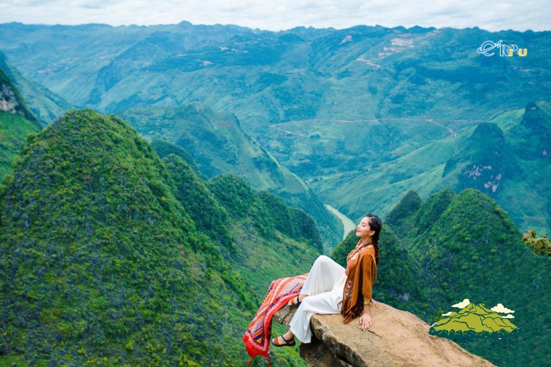 Thưởng thức vẻ đẹp hùng vĩ của hẻm Tu Sản