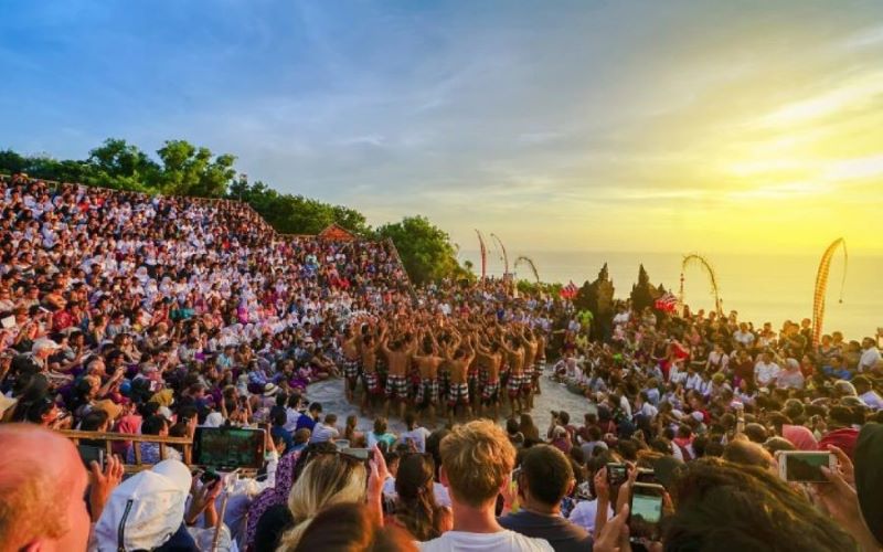 Điểm danh c&aacute;c lễ hội đặc sắc kh&ocirc;ng n&ecirc;n bỏ lỡ khi tới Bali