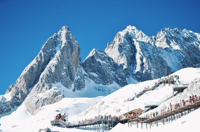 Di chuyển đến núi Kiệu Tử bằng cách nào?