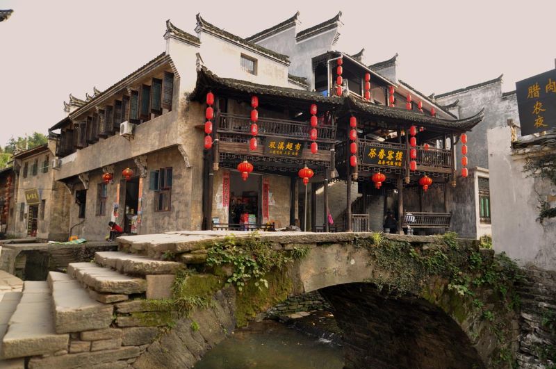 Làng cổ Vụ Nguyên được mệnh danh là "bảo tàng sống" của Trung Quốc