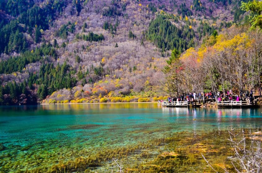 Nên du lịch Cửu Trại Câu vào mùa nào