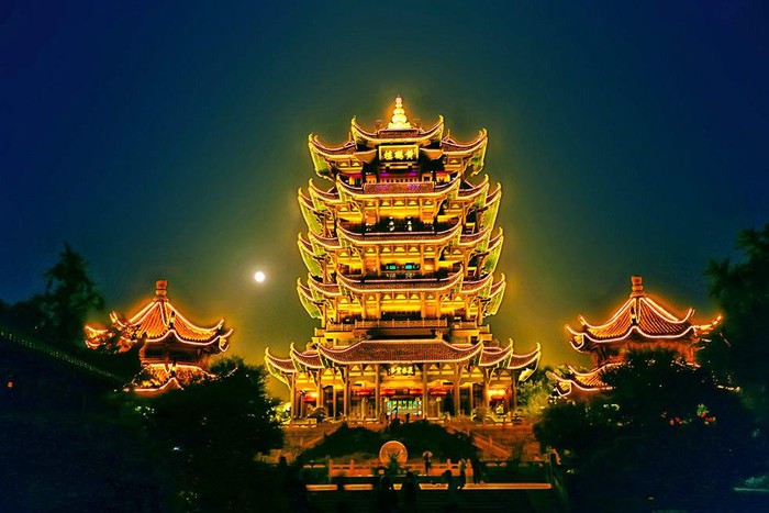 Tháp Cẩu Vàng Tháp Cẩu Vàng