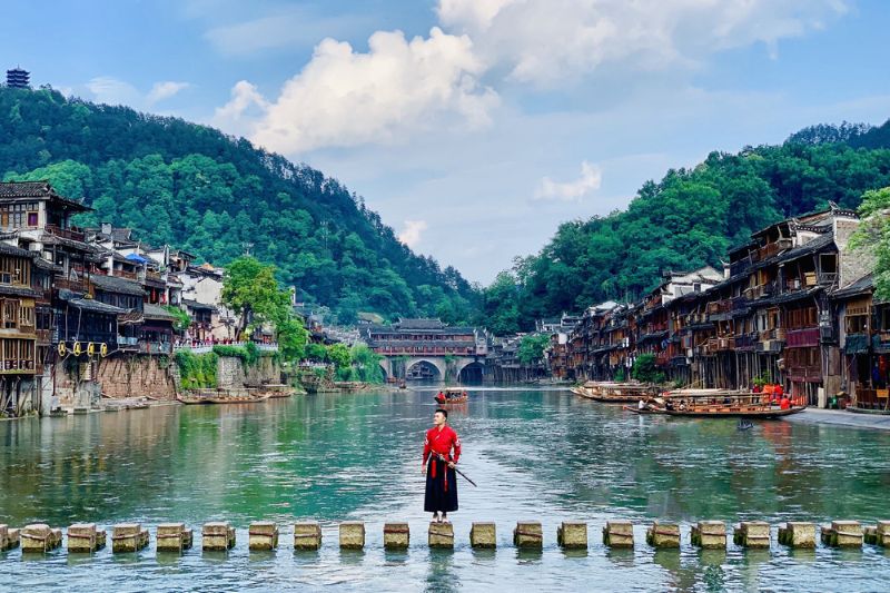 Các địa điểm không thể bỏ lỡ khi đi tour Trương Gia Giới - Phượng Hoàng Cổ Trấn