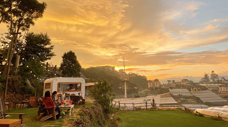 Tiệm cà phê Túi Mơ To là điểm check-in bạn không nên bỏ lỡ