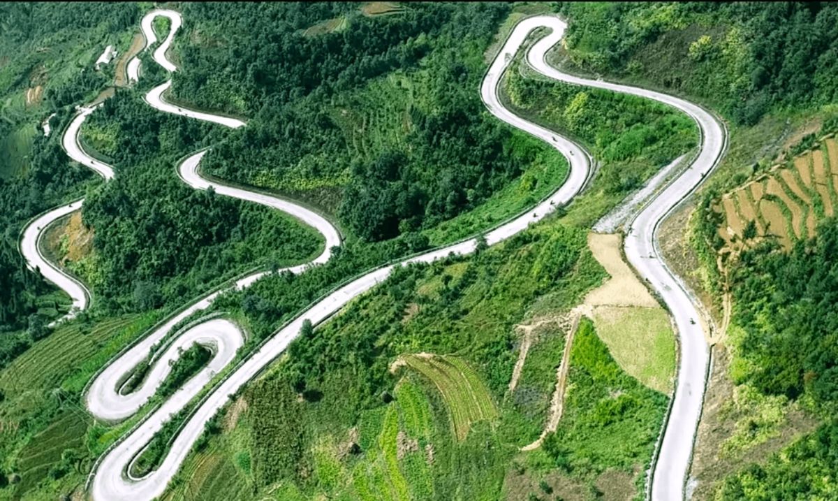 Đèo Mã Pí Lèng - 1 trong tứ đại đỉnh đèo Việt Nam Đèo Mã Pí Lèng - 1 trong tứ đại đỉnh đèo Việt Nam