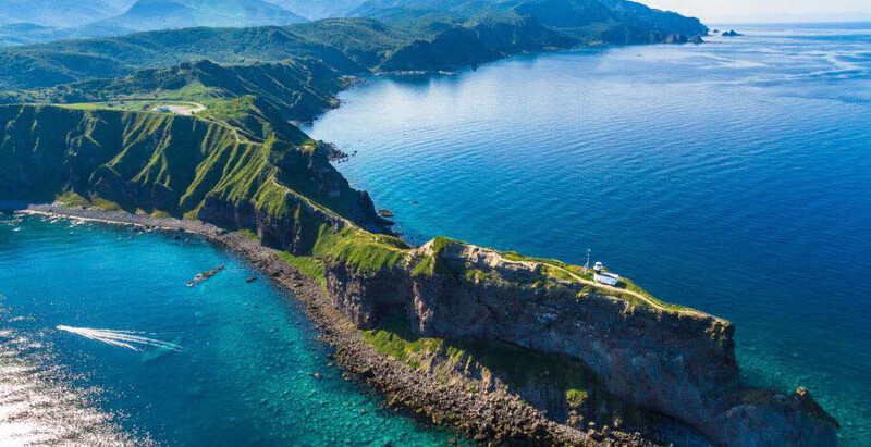 Vẻ đẹp của hồ nước ngọt Akan 