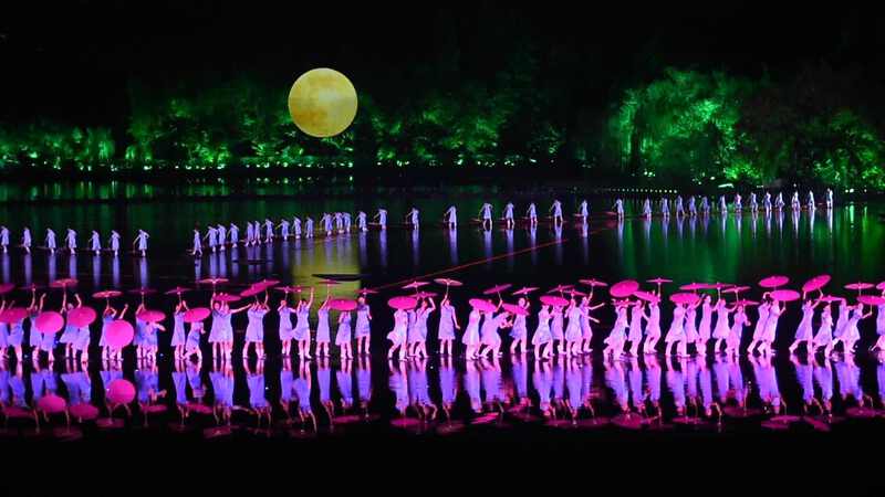 Chương trình nhạc nước “Impression West Lake” Chương trình nhạc nước “Impression West Lake”