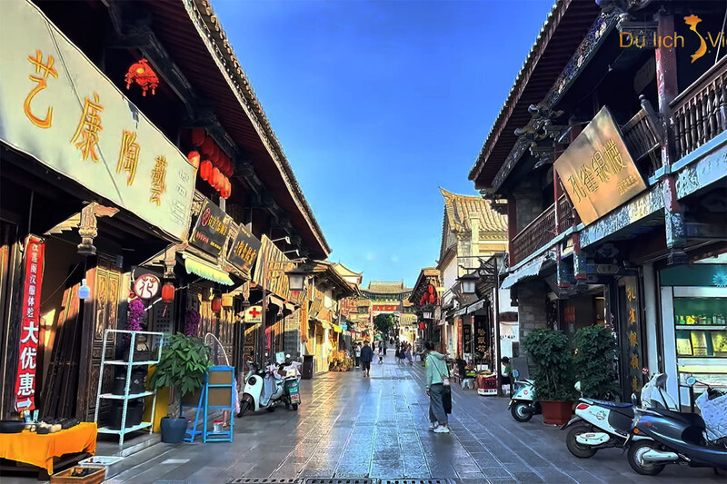 Tour Trung Quốc 3N3Đ: Hà Nội - Lào Cai - Hà Khẩu - Bình Biên - Di Lặc - Kiến Thủy - Mông Tự Tour Trung Quốc 3N3Đ: Hà Nội - Lào Cai - Hà Khẩu - Bình Biên - Di Lặc - Kiến Thủy - Mông Tự