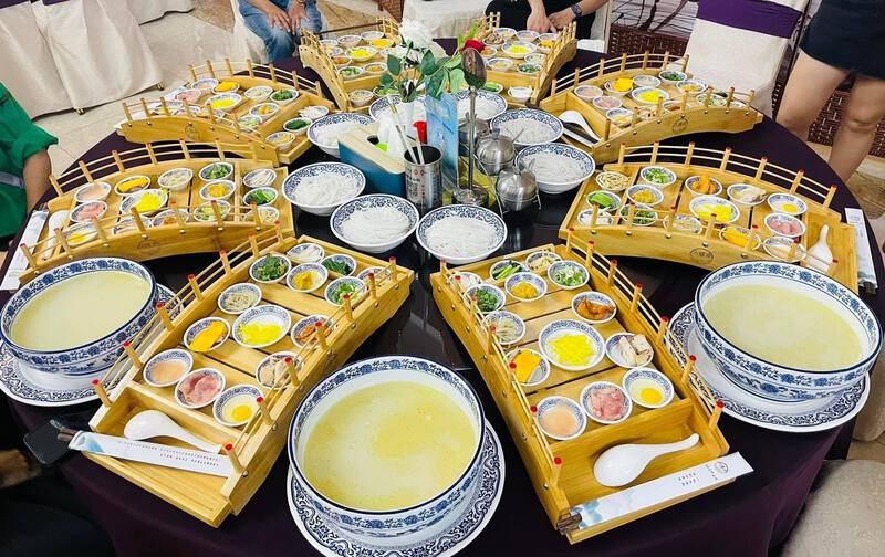 Bún qua cầu đặc sản Vân Nam Bún qua cầu đặc sản Vân Nam