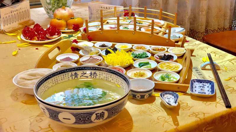 Bún qua cầu đặc sản Vân Nam