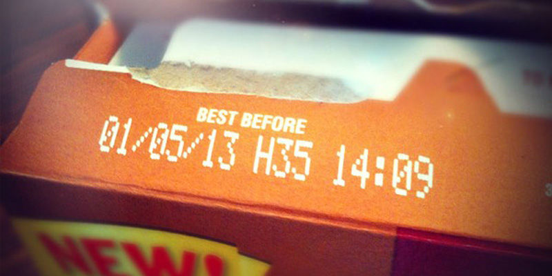 Lưu ý về hạn sử dụng và quy định hàng hóa khi mua về làm quà