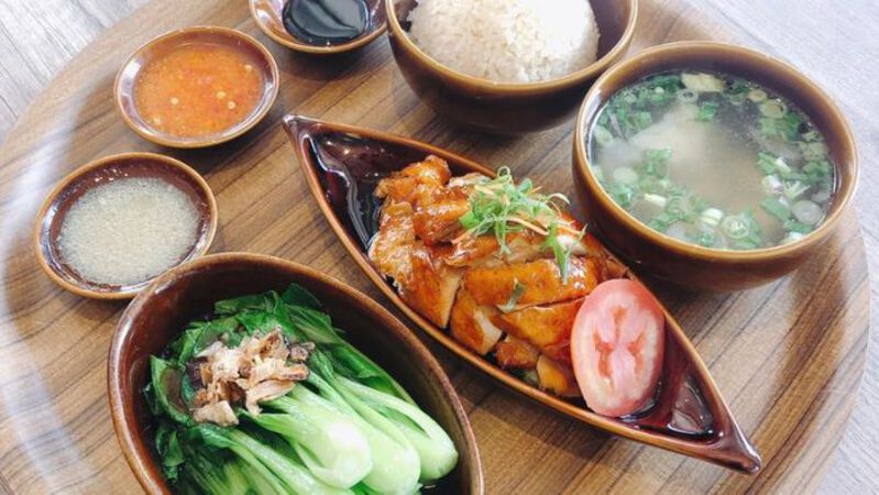 Cơm gà Hải Nam Singapore