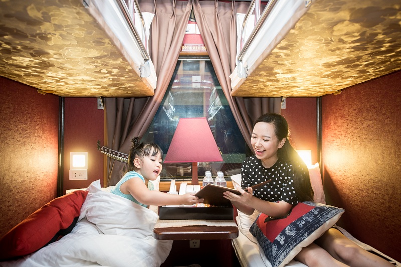 Tàu cao cấp Hà Nội - Lào Cai Tàu cao cấp Hà Nội - Lào Cai