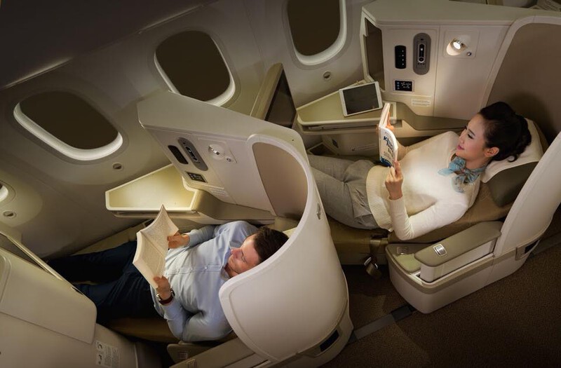 Giá vé máy bay hạng thương gia thường khá cao