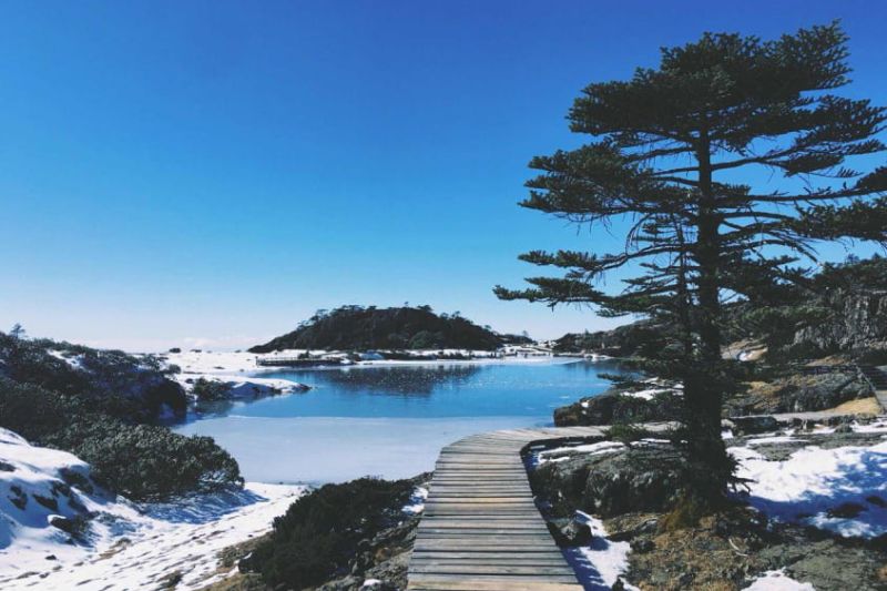 Tham quan Hồ Thiên Trì Tham quan Hồ Thiên Trì