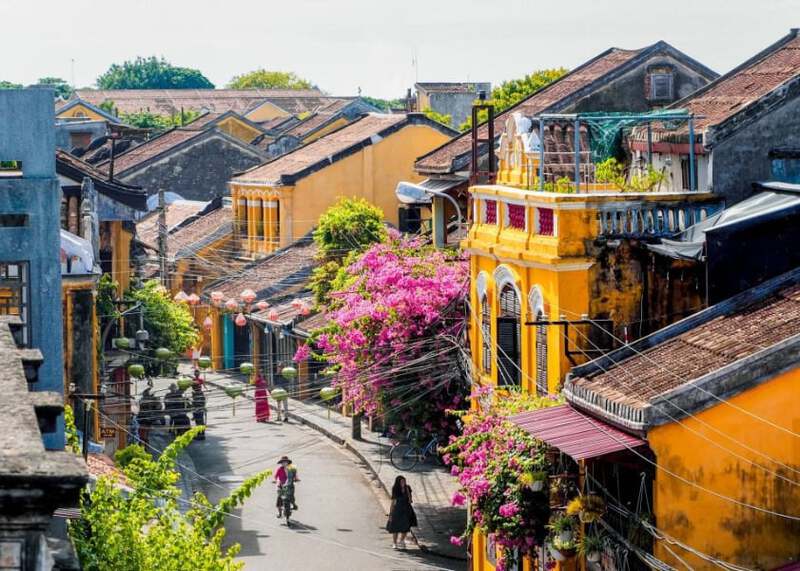 Hội An là điểm đến du khách thường ghé khi du lịch Đà Nẵng Hội An là điểm đến du khách thường ghé khi du lịch Đà Nẵng