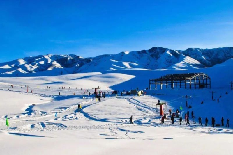 Nên đi theo đoàn để đảm bảo an toàn Nên đi theo đoàn để đảm bảo an toàn