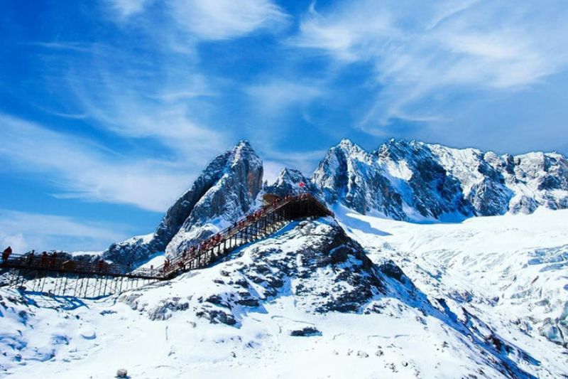 Núi tuyết Kiệu Tử – “Kho báu” tuyết giữa lòng Tứ Xuyên Núi tuyết Kiệu Tử – “Kho báu” tuyết giữa lòng Tứ Xuyên