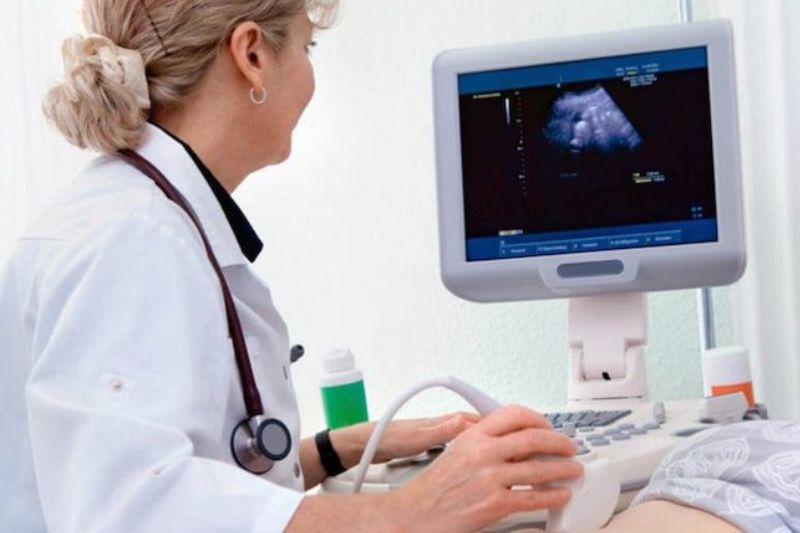 Lưu ý về giấy tờ khi đi máy bay cho người mang thai Lưu ý về giấy tờ khi đi máy bay cho người mang thai