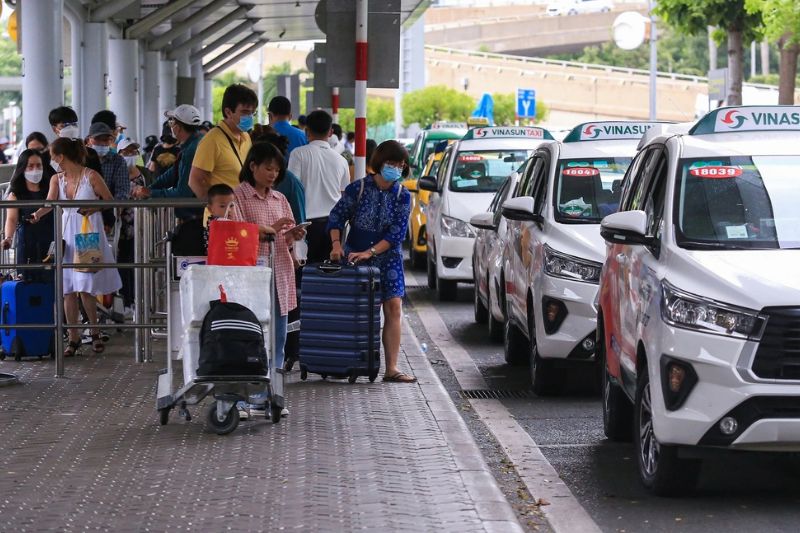 Nhiều phương tiện di chuyển từ sân bay đến trung tâm TPHCM Nhiều phương tiện di chuyển từ sân bay đến trung tâm TPHCM