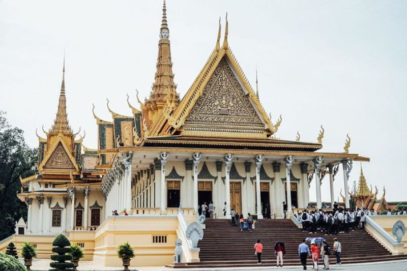 Campuchia được mệnh danh là “Xứ sở chùa tháp” Campuchia được mệnh danh là “Xứ sở chùa tháp”