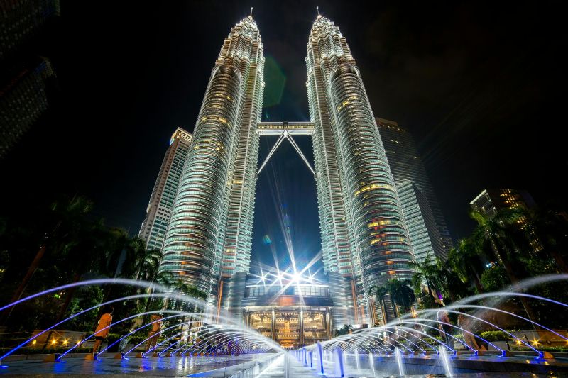 Tòa tháp đôi Petronas Twin Towers