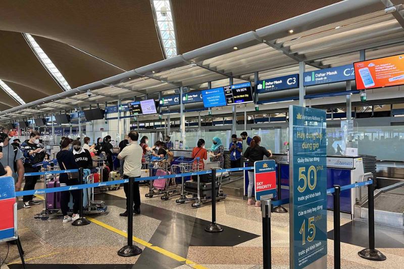 Quy định tại s&acirc;n bay v&agrave; khi qua an ninh