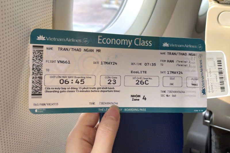 Zone 4 tr&ecirc;n v&eacute; m&aacute;y bay l&agrave; g&igrave;