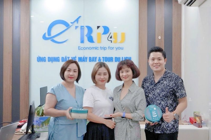 Etrip4u - Ứng dụng đặt vé máy bay Vietnam Airlines uy tín Etrip4u - Ứng dụng đặt vé máy bay Vietnam Airlines uy tín