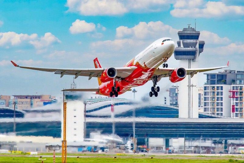 V&eacute; m&aacute;y bay quốc tế th&aacute;ng 6