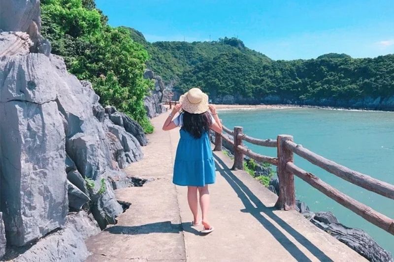 Du lịch C&aacute;t B&agrave; m&ugrave;a h&egrave;